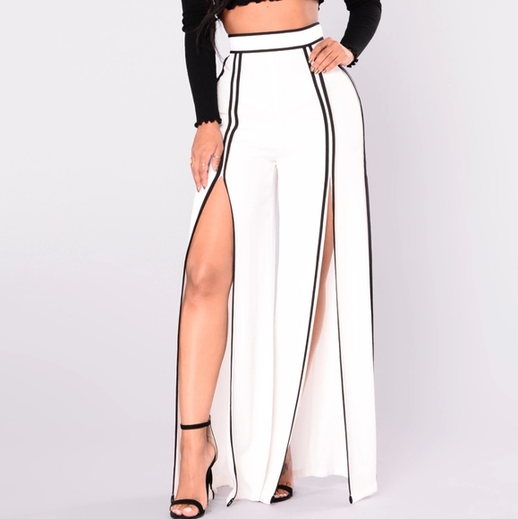 Fashion Nova Pants - Fashion Nova Catalina Wide Slit Pants Size L